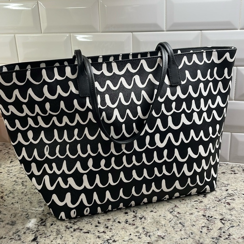 Kate Spade Shore Street Margareta Tote - Picture 3 of 15
